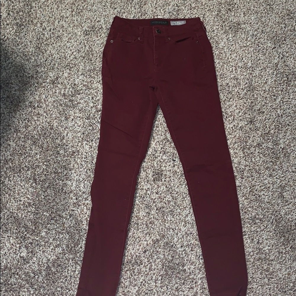 High-waisted Aeropostale maroon jeans